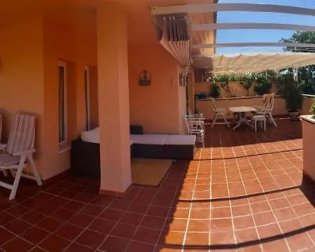 Wonderful Penthouse In Jardines De Santa Maria Golf, Elviria, Appartement Marbellac